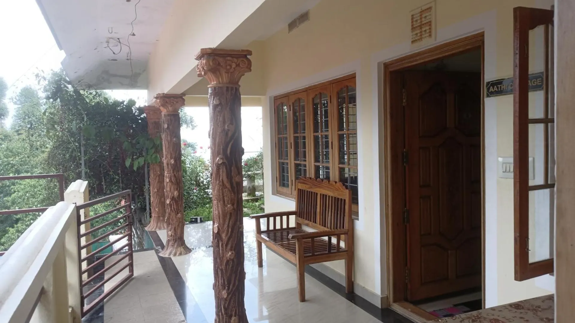 Munnar Adhi Cottage In Chinnakanal India