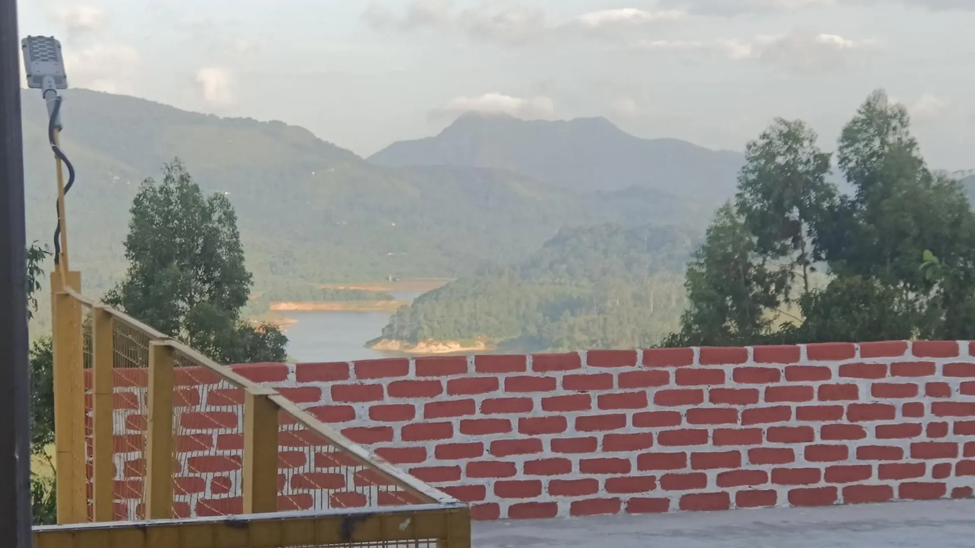 Munnar Adhi Cottage In Chinnakanal India